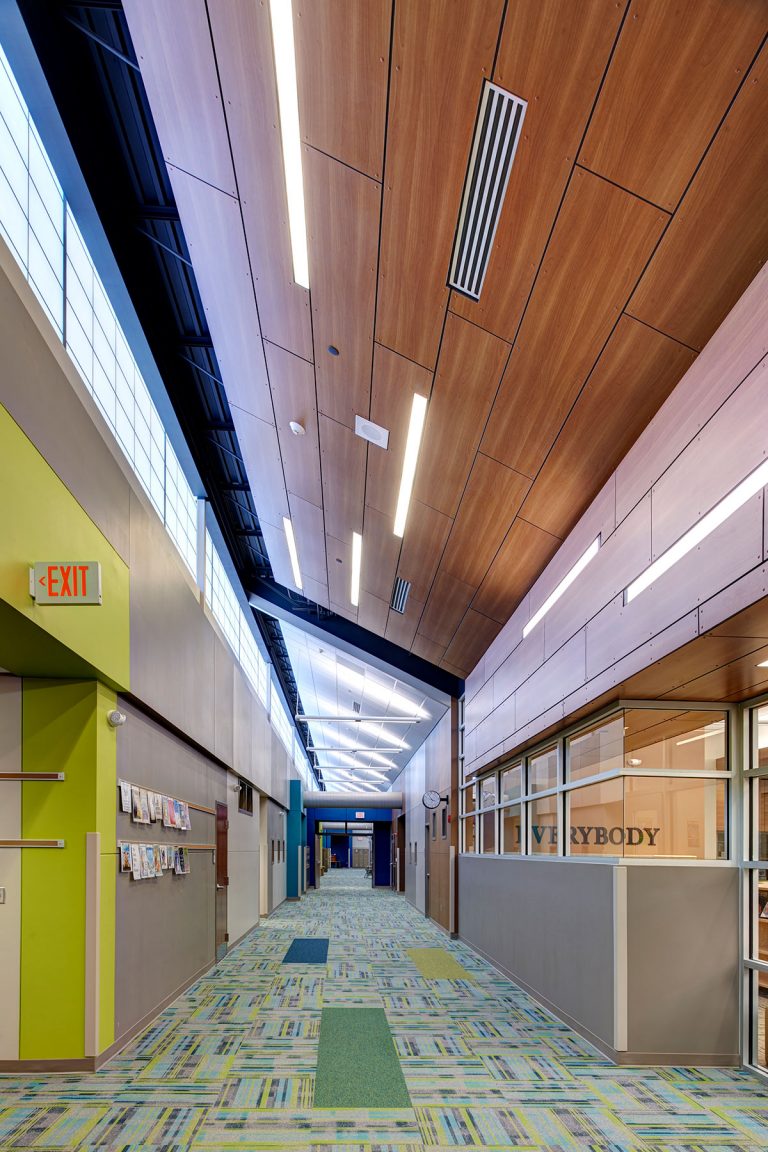 Circulation corridor with ceiling feature